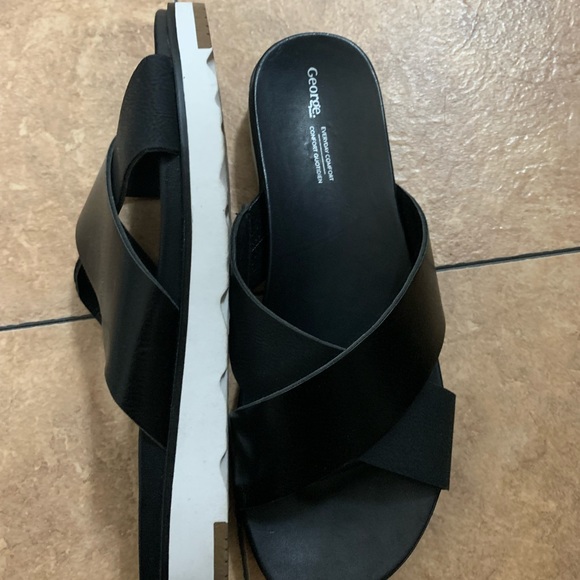 Black Cross Over Sandals - Picture 2 of 3